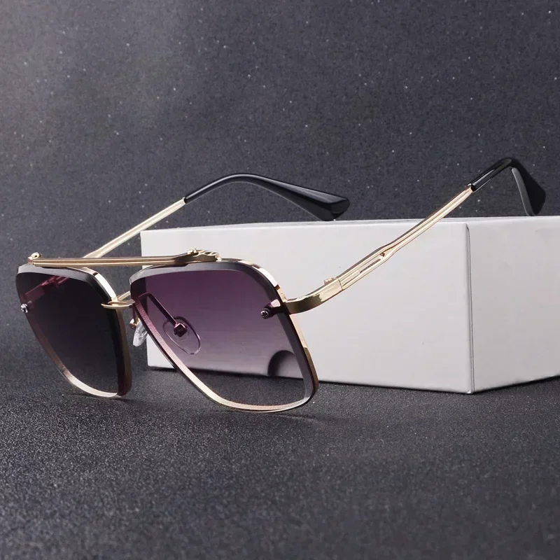 特大スクエアサングラス女性新しいファッションメタルサングラス - Street Fashion Glasses のレビューと価格