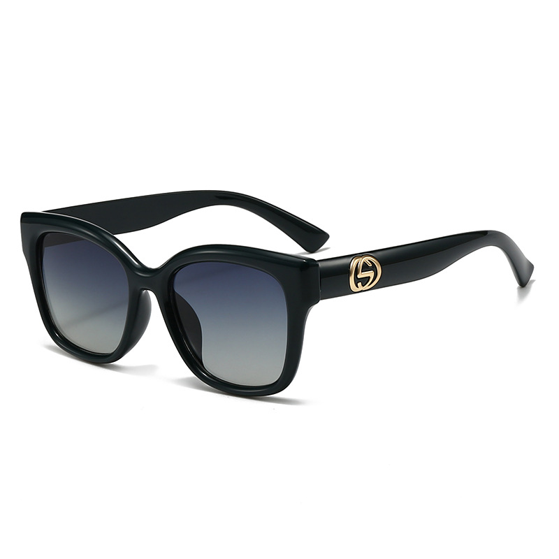 ストリートフォトや日常着に最適な、装飾的なテンプルチップが付 - Street Fashion Glasses のレビューと価格