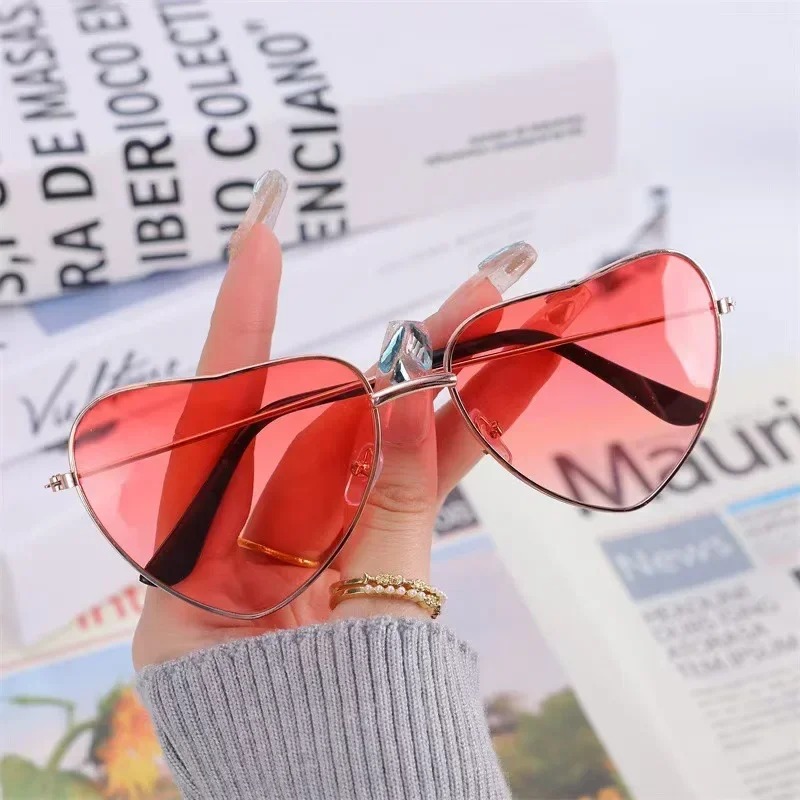 ファッションハート型メタルサングラスヴィンテージトレンディス - Street Fashion Glasses のレビューと価格