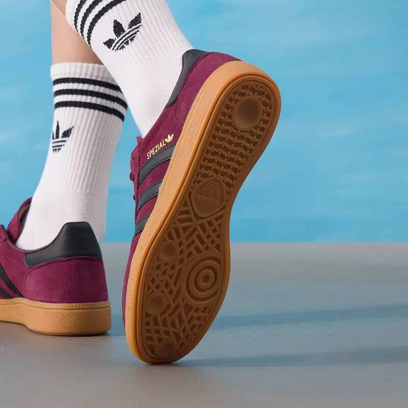 アディダス サンバ トレフォイル ユニセックス ロートップ  - Street Fashion Adidas のレビューと価格